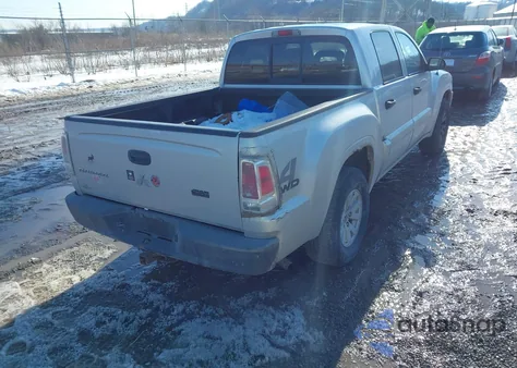 2006 Mitsubishi Raider Ls z USA, uszkodzony, nr VIN 1Z7HT28K96S567952